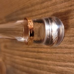 4/25 Size 8 Gold Detailed Ring